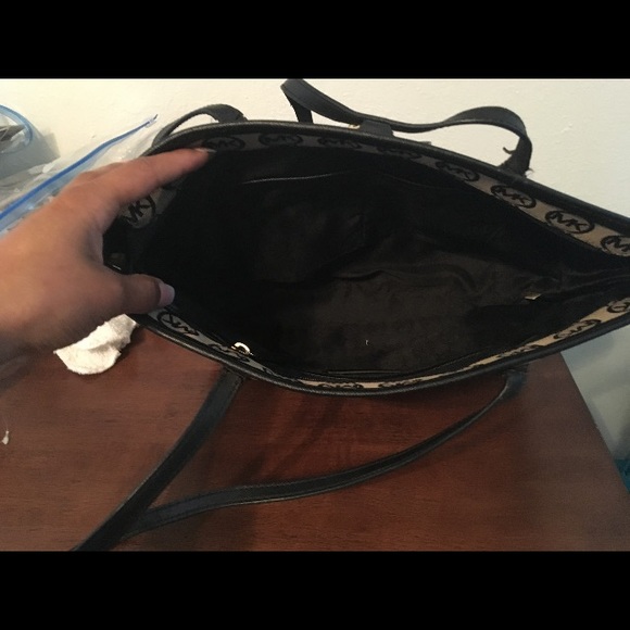 Michael Kors jet set tote - Picture 3 of 3